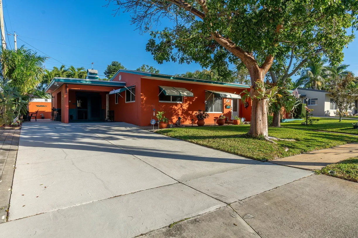 South Florida Real Estate | View 1503 Shirley Court | 3 Beds, 2 Baths