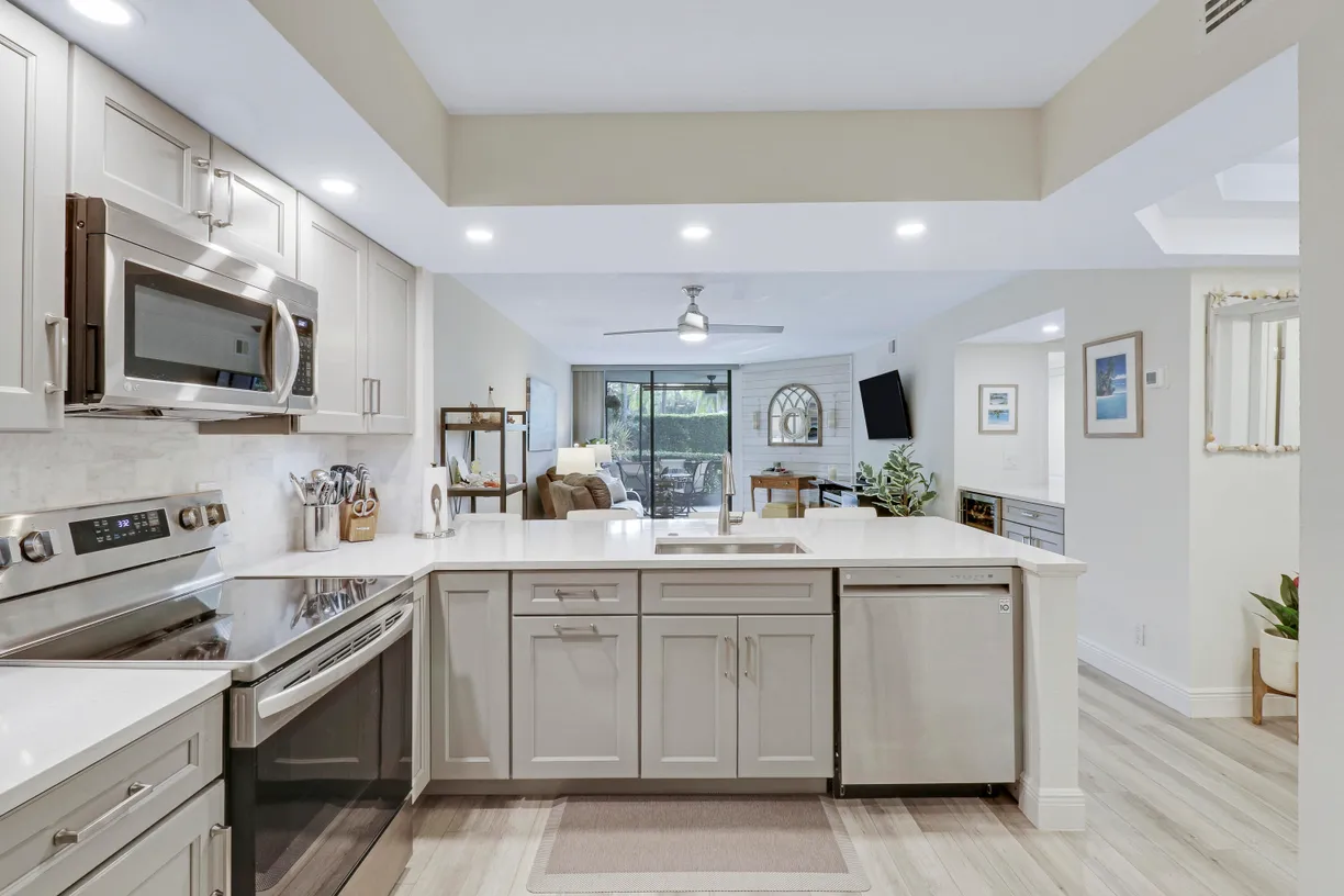 South Florida Real Estate | View 112 Bay Colony Drive | 2 Beds, 2 Baths