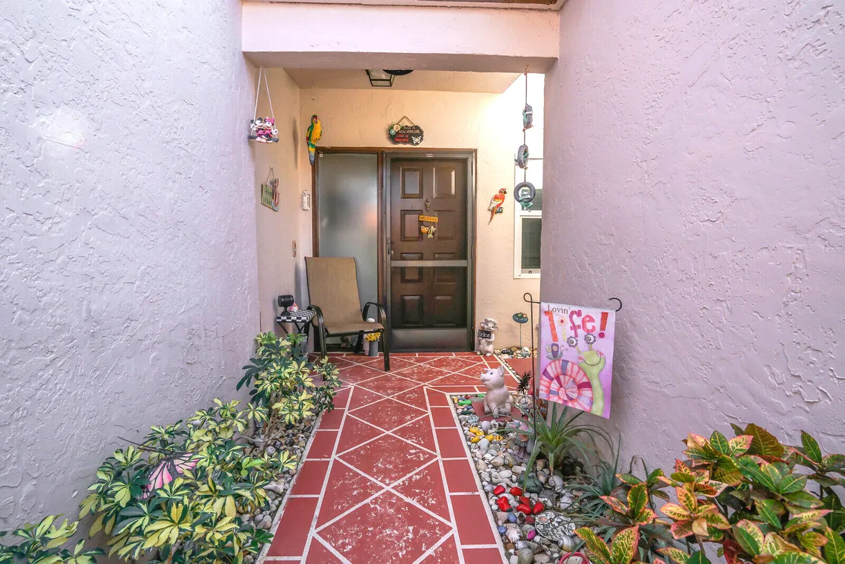 South Florida Real Estate | View 6140 Kings Gate Circle | Listing