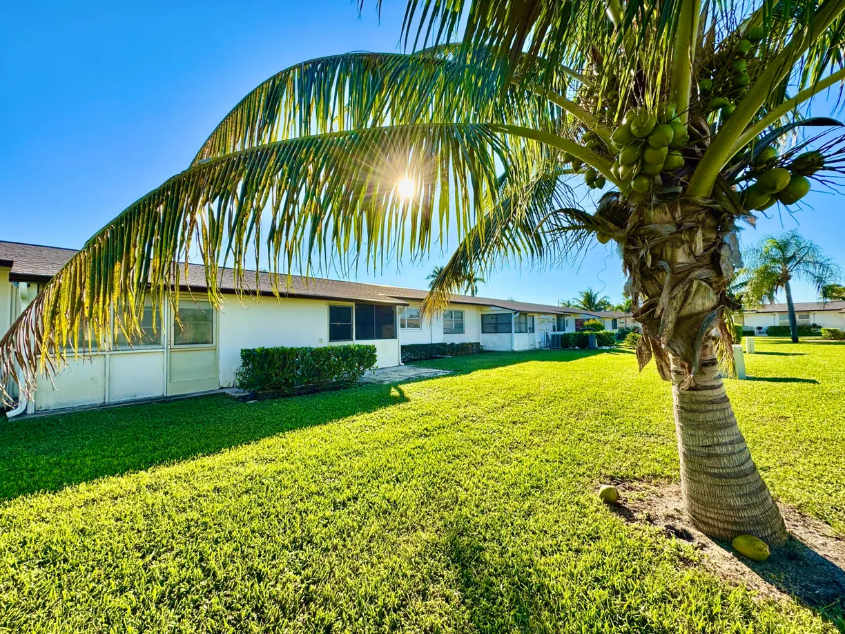 South Florida Real Estate | View 2864 E Crosley Drive, E | Listing