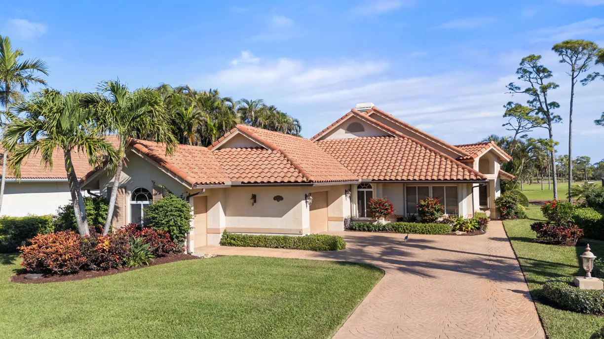 South Florida Real Estate | View 11707 SE Plandome Drive | 3 Beds, 2 Baths