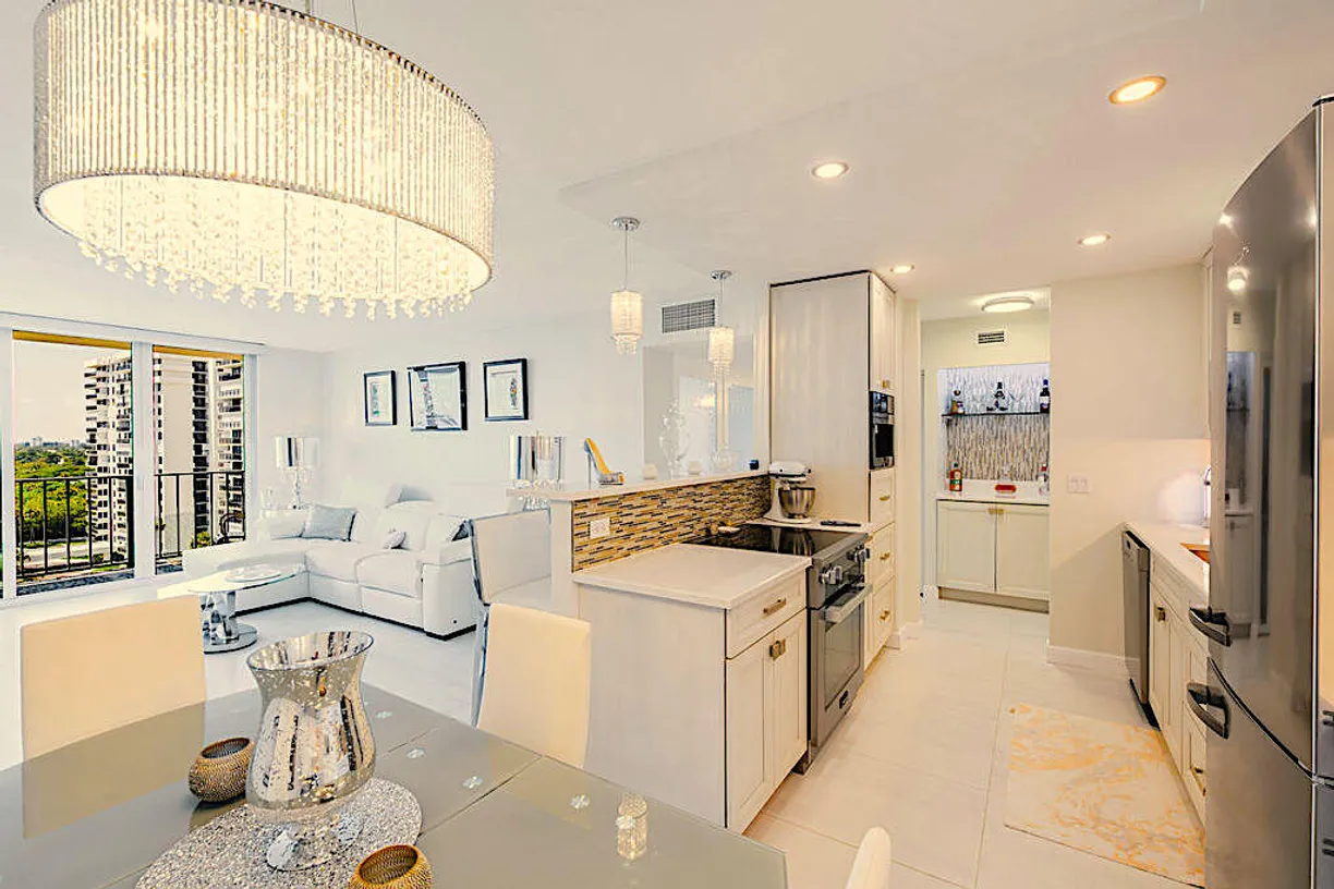 South Florida Real Estate | View 2121 N Ocean Boulevard, 1105e | Listing