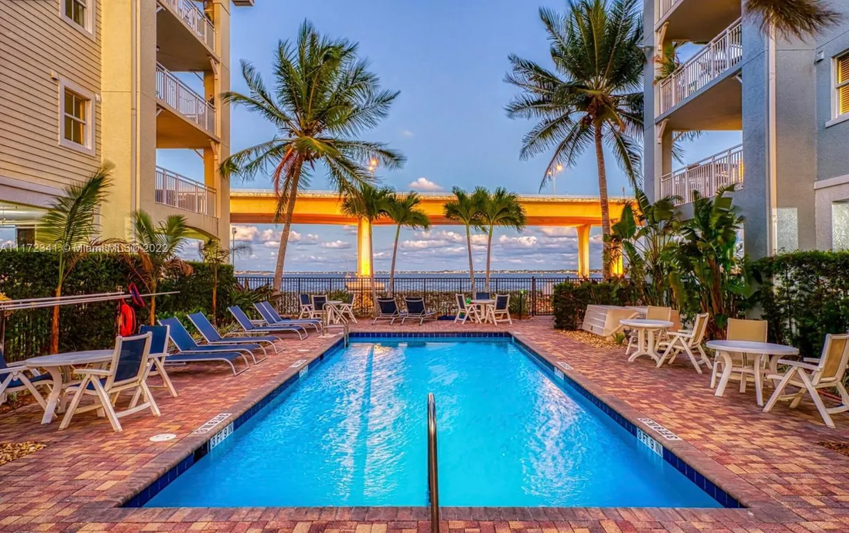 South Florida Real Estate | View 215 NW Flagler Avenue, 301 | 2 Beds, 2 Baths