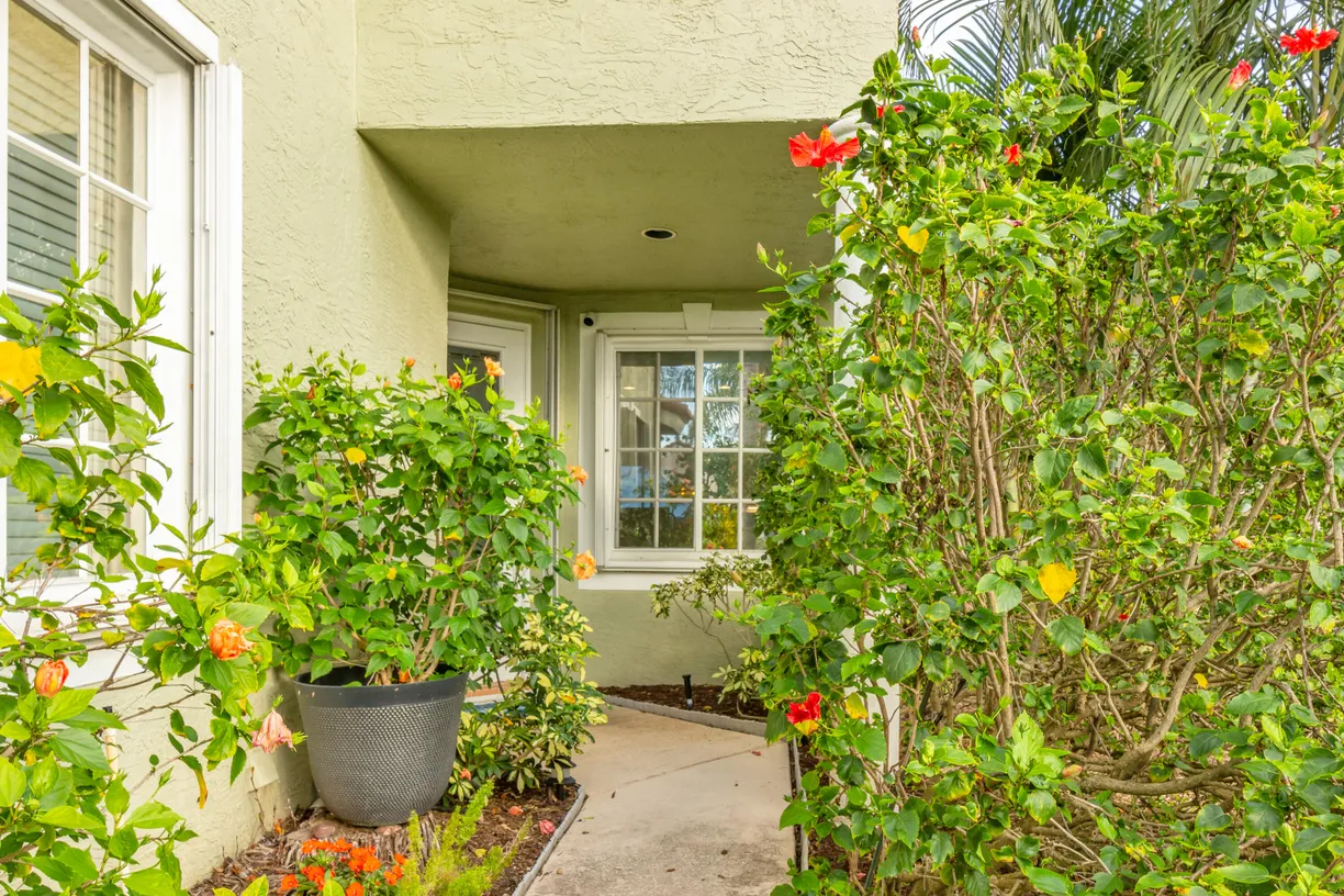 South Florida Real Estate | View 86 N Lakeshore Drive | Listing