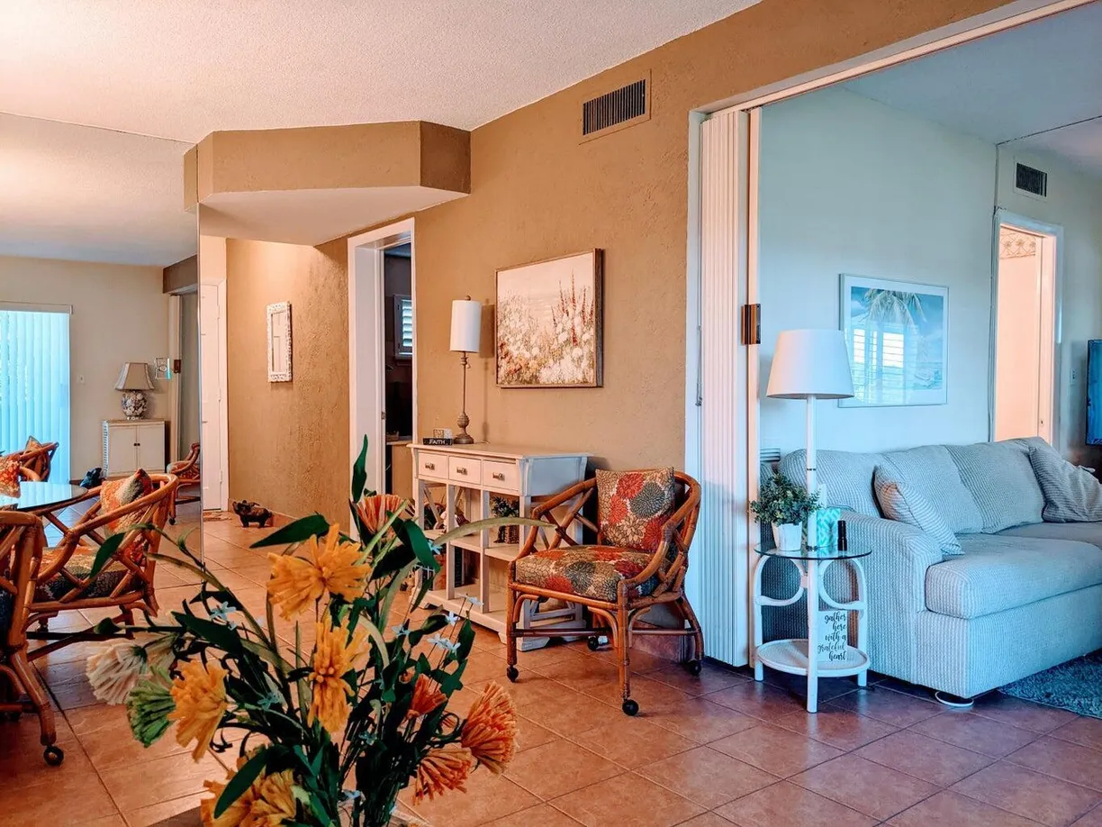 South Florida Real Estate | View 2724 Garden Drive, 108 | Listing