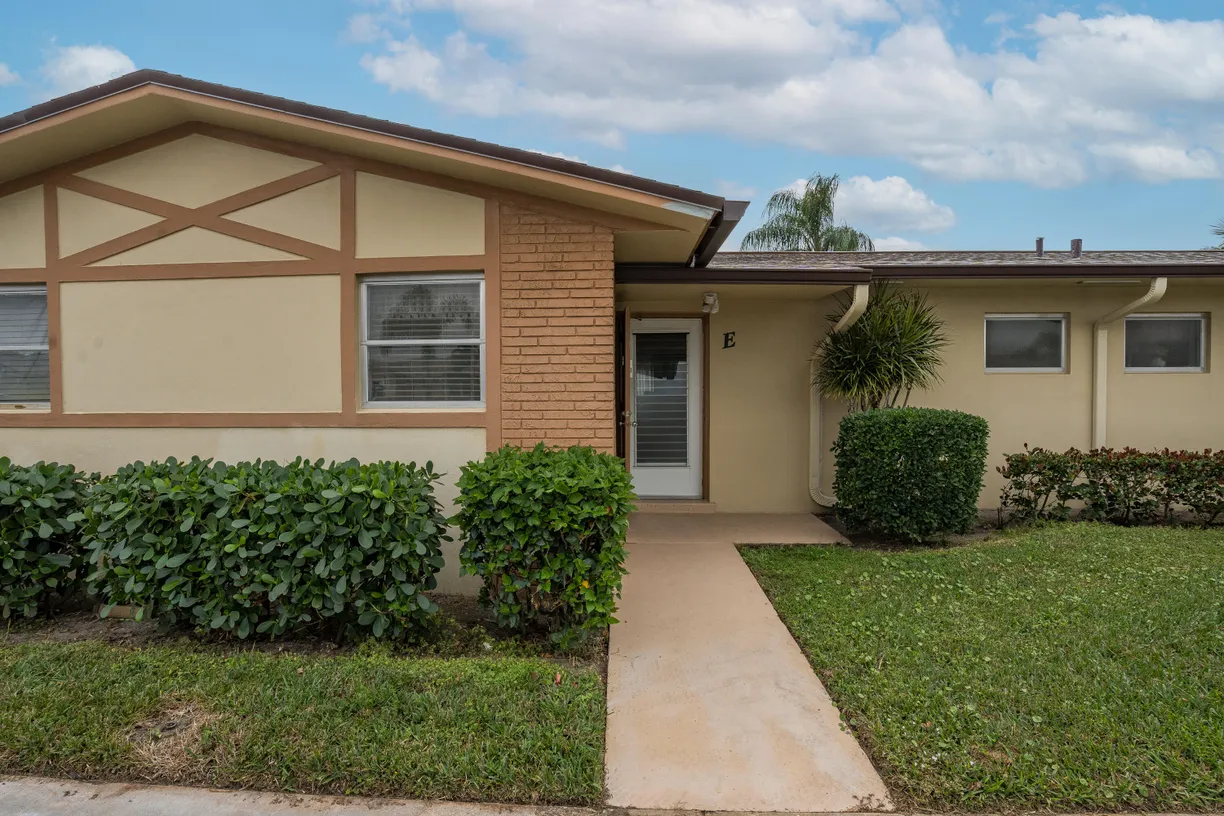 South Florida Real Estate | View 2832 W Crosley Drive, E | 1 Bed, 1 Bath