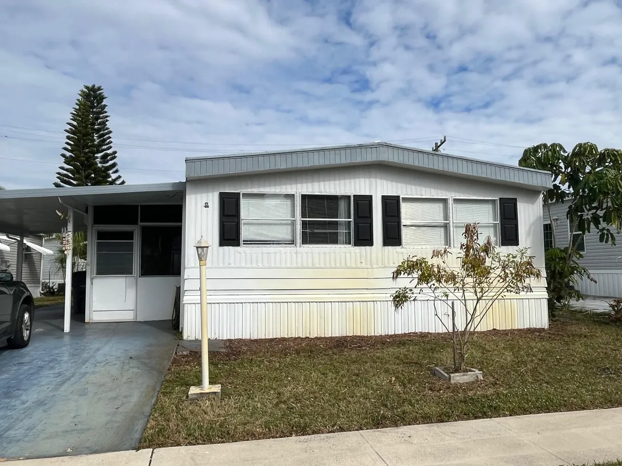 South Florida Real Estate | View 4123 Mission Bell Drive | 2 Beds, 2 Baths
