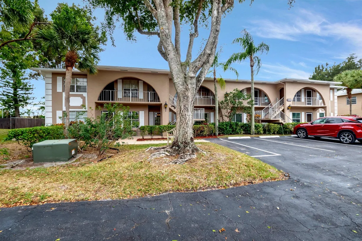 South Florida Real Estate | View 13690 Via Flora, Unit B | Listing