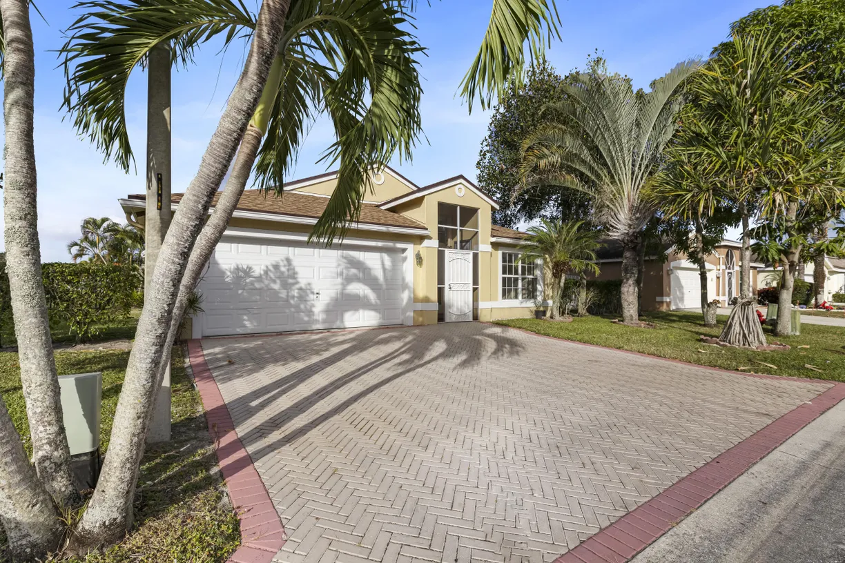 South Florida Real Estate | View 1784 Sawgrass Circle | Listing