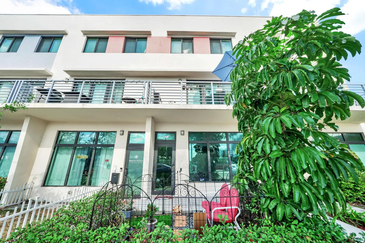 South Florida Real Estate | View 1110 Lucerne Avenue, B | Listing
