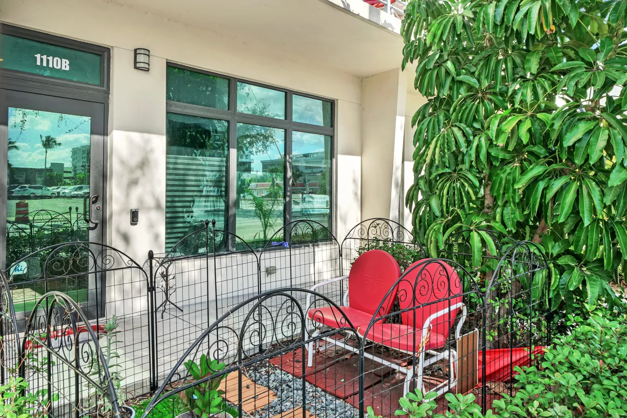 South Florida Real Estate | View 1110 Lucerne Avenue, B | Listing