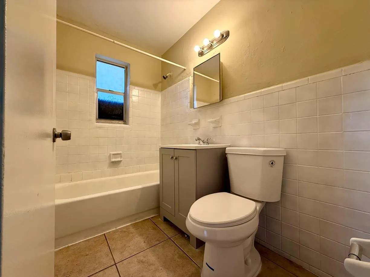 South Florida Real Estate | View 817 2nd Street, 4 | Listing