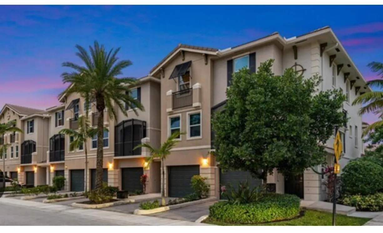South Florida Real Estate | View 5122 Ashley River Road | 3 Beds, 2 Baths