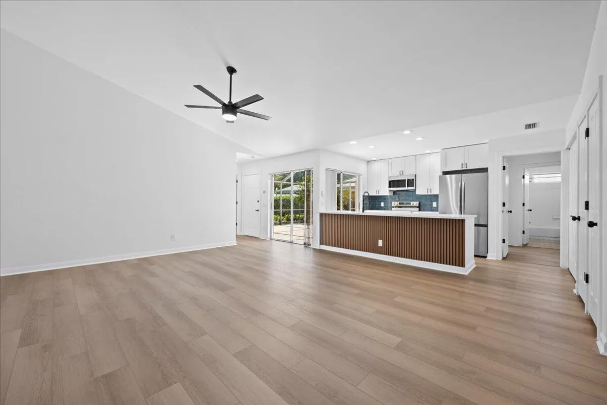 South Florida Real Estate | View 2904 Lakemont Court | Listing