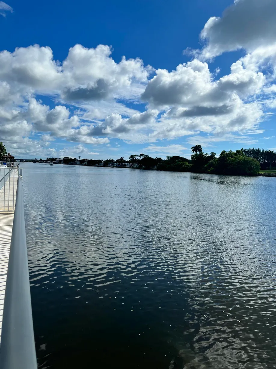 South Florida Real Estate | View 2420 S Federal Highway, 9 | 2 Beds, 1 Bath