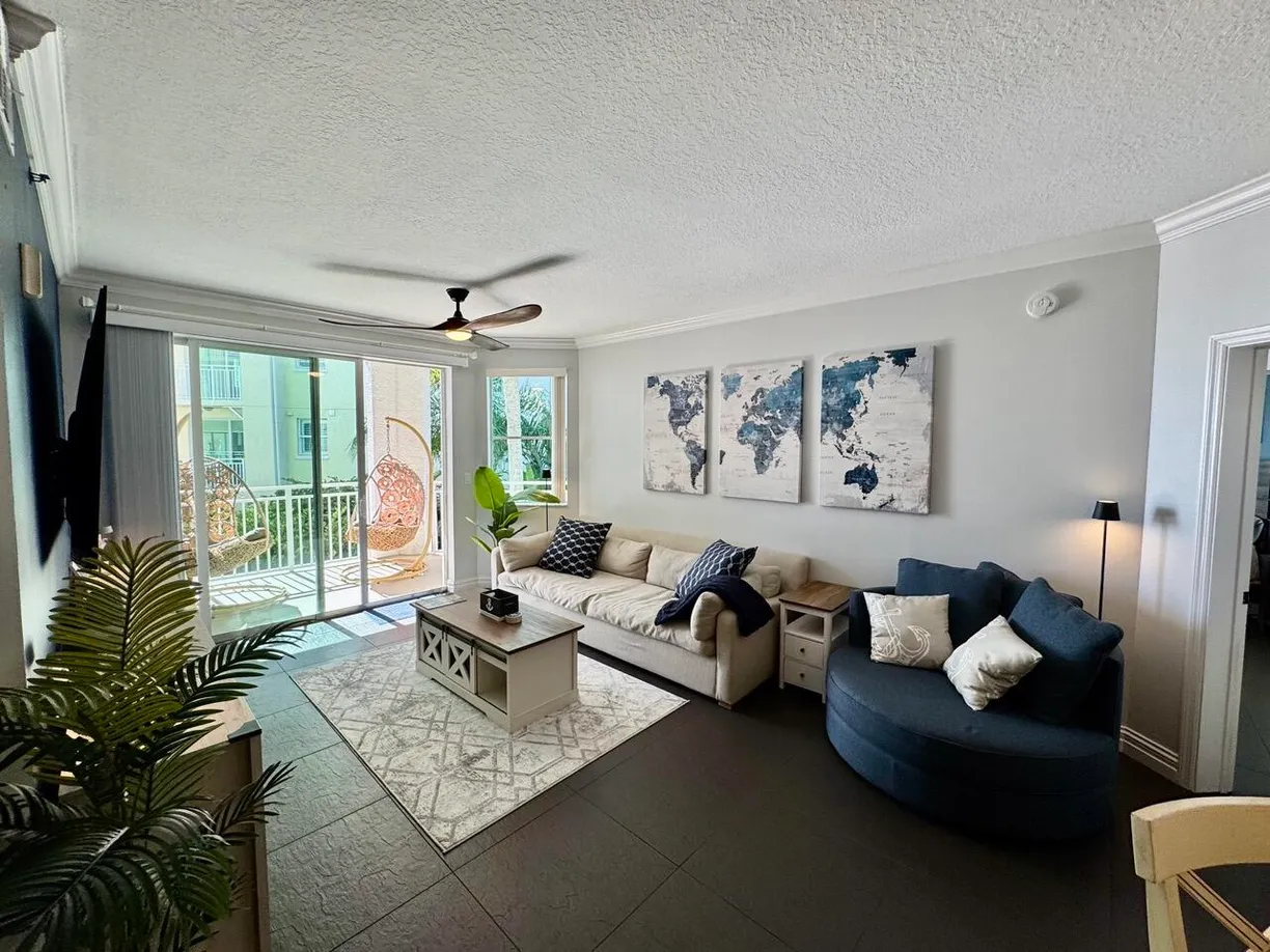 South Florida Real Estate | View 815 NW Flagler Avenue, 206 | Listing