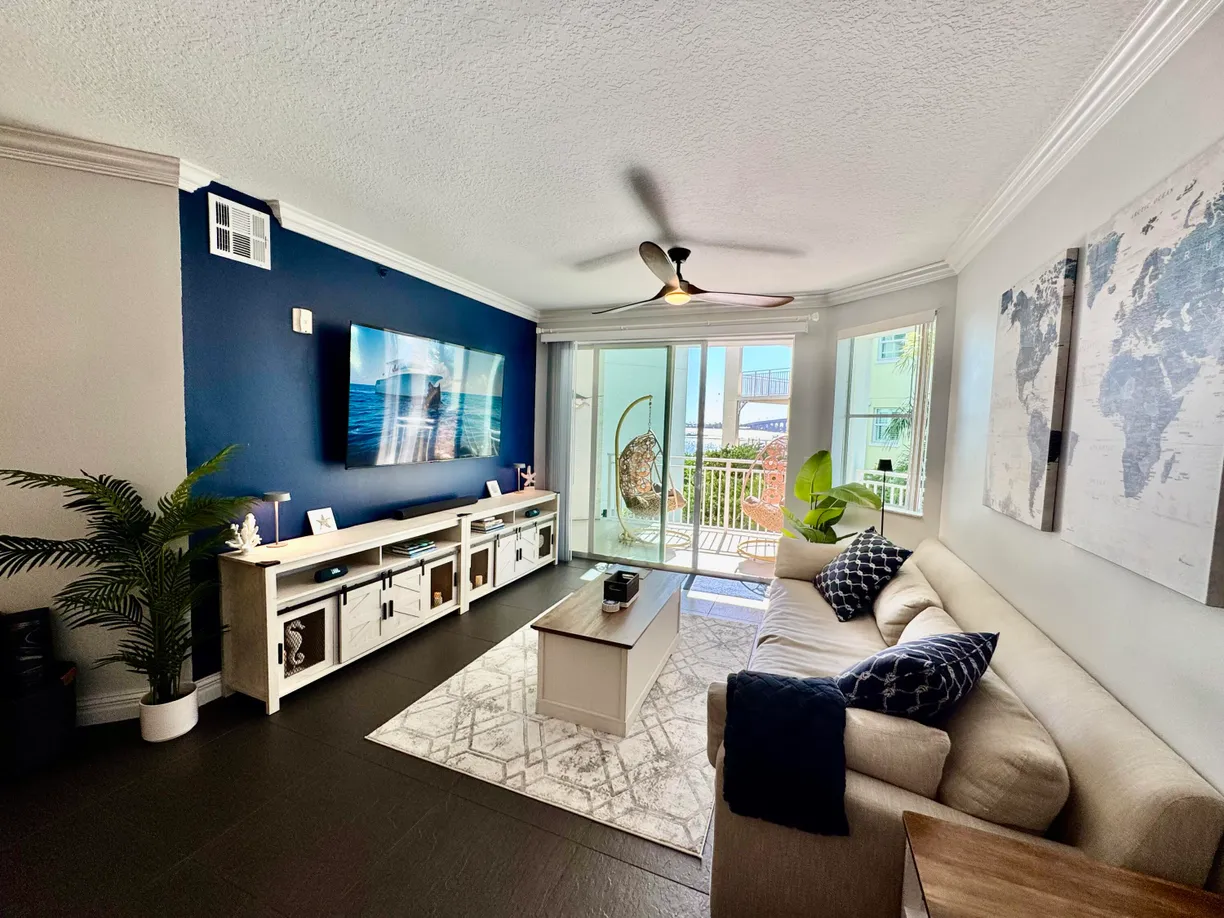 South Florida Real Estate | View 815 NW Flagler Avenue, 206 | Listing