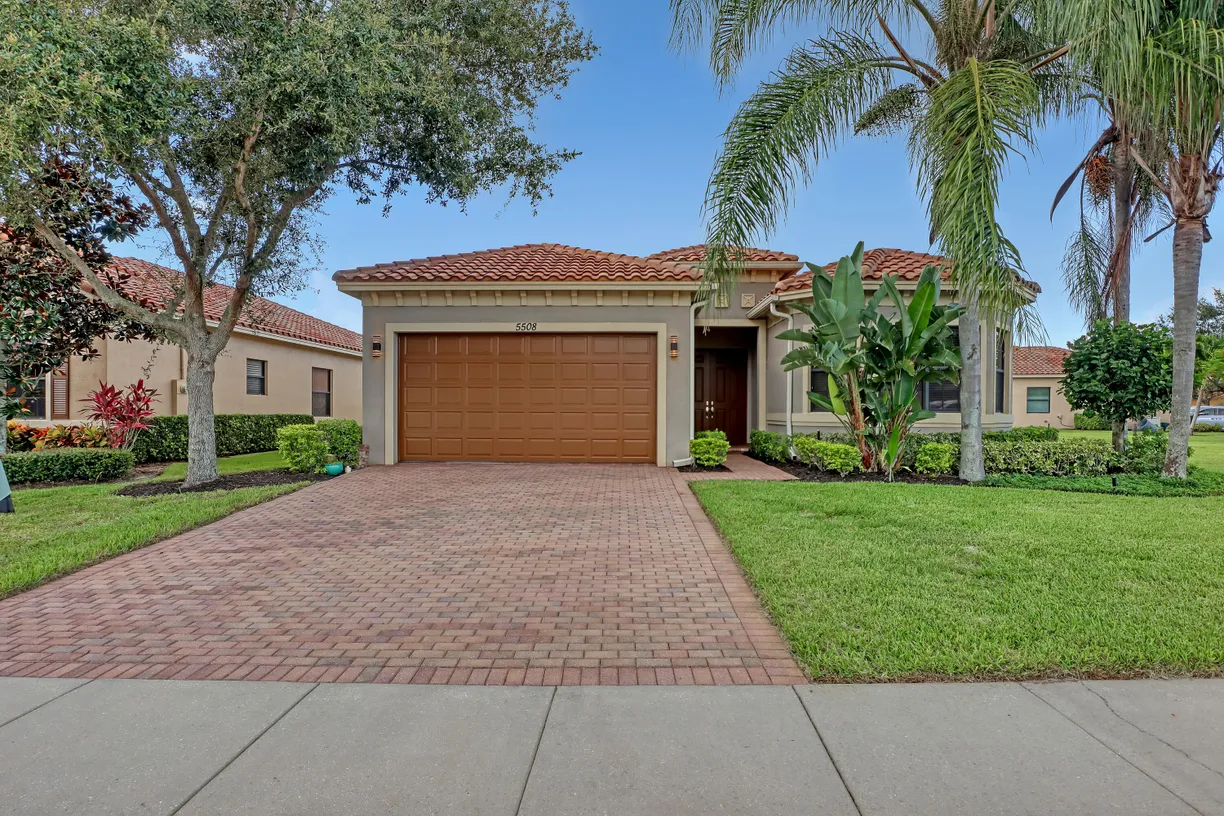 South Florida Real Estate | View 5508 57th Way | Listing