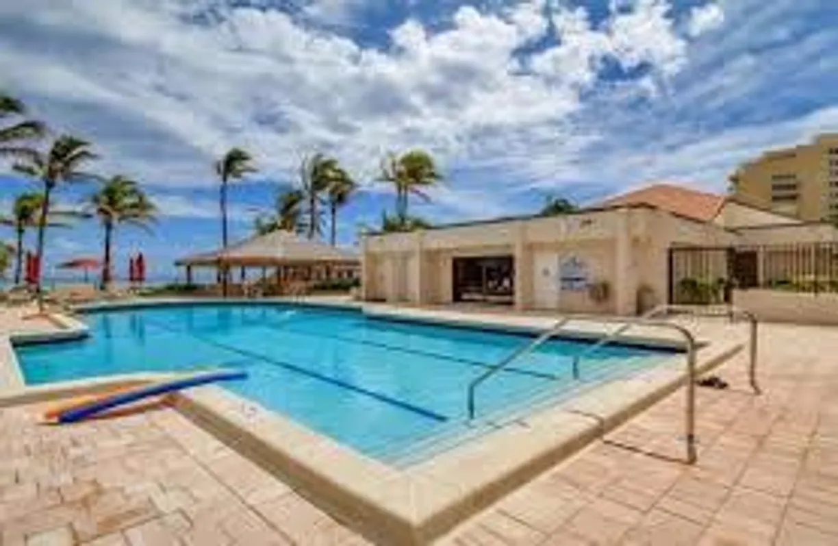 South Florida Real Estate | View 3420 S Ocean Boulevard, 3p | Listing