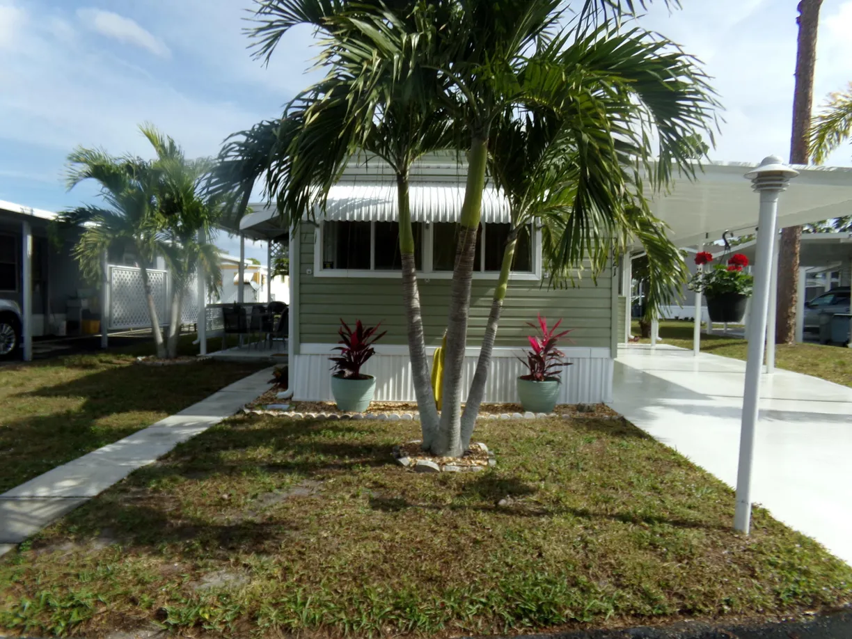 South Florida Real Estate | View 9021 Fomento Bay | 2 Beds, 2 Baths