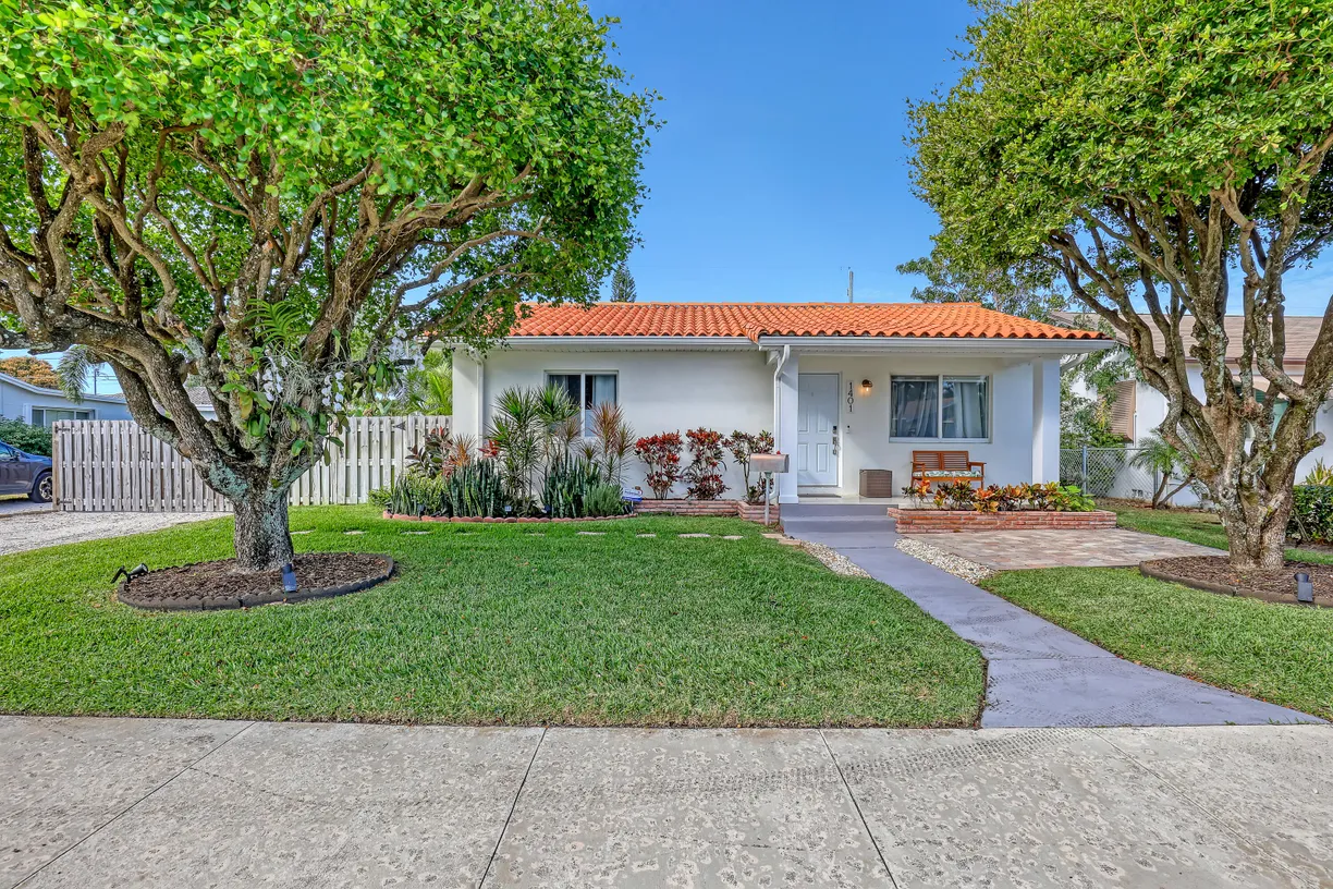 South Florida Real Estate | View 1401 N N Street | Listing