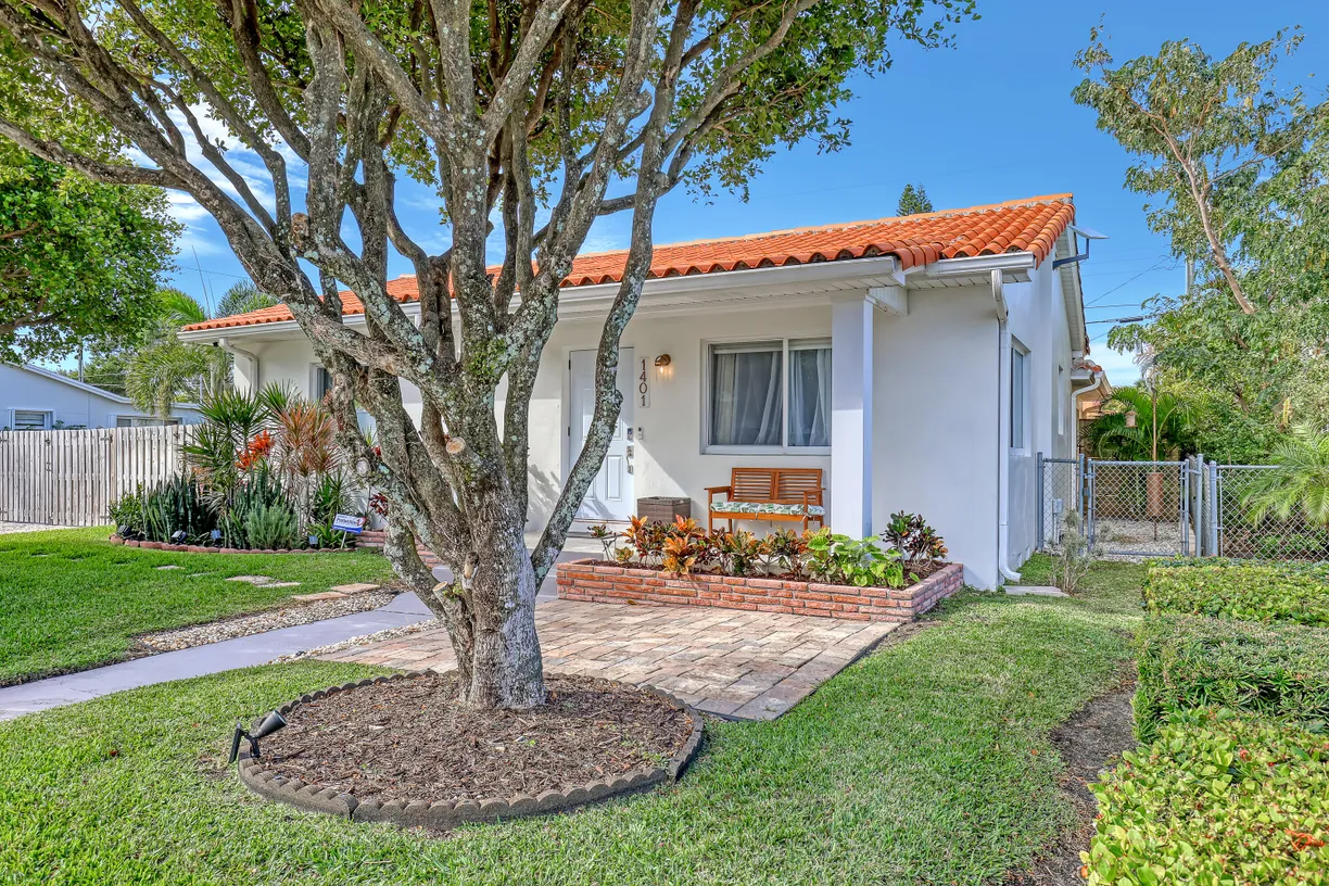 South Florida Real Estate | View 1401 N N Street | Listing
