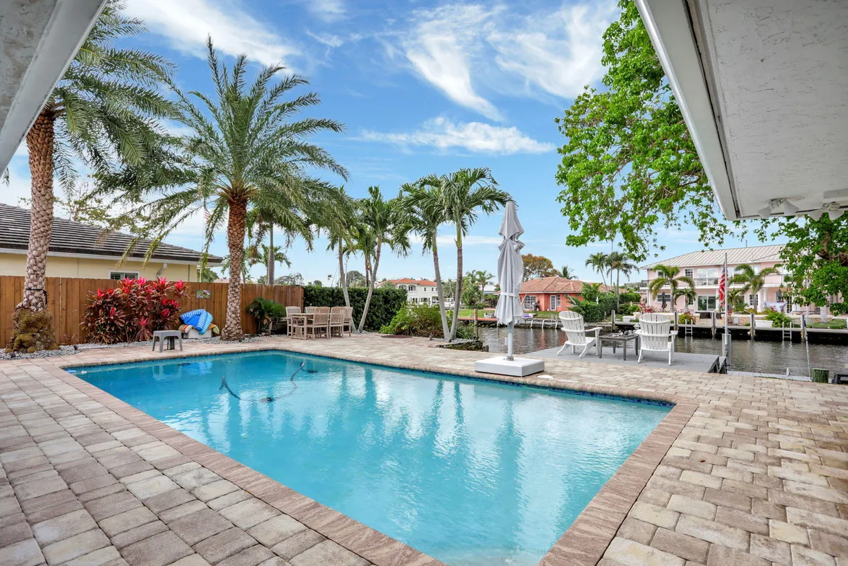 South Florida Real Estate | View 1219 SE 15th Avenue | Listing