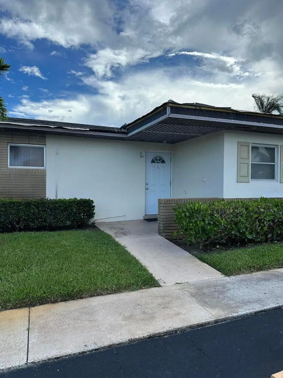South Florida Real Estate | View 2834 Crosley Drive, L | 1 Bed, 1 Bath