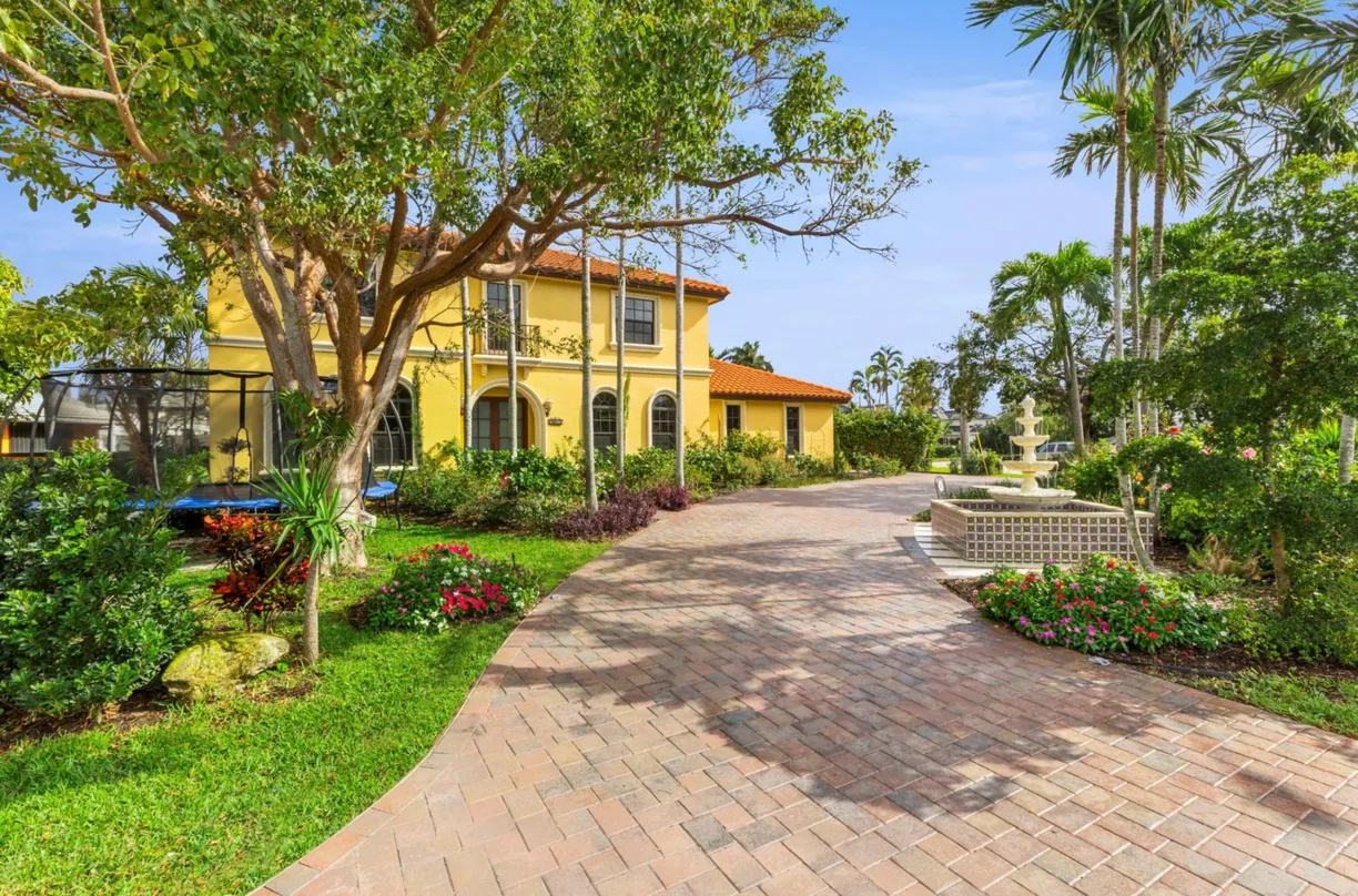 South Florida Real Estate | View 3025 Spanish Trail | 4 Beds, 3 Baths