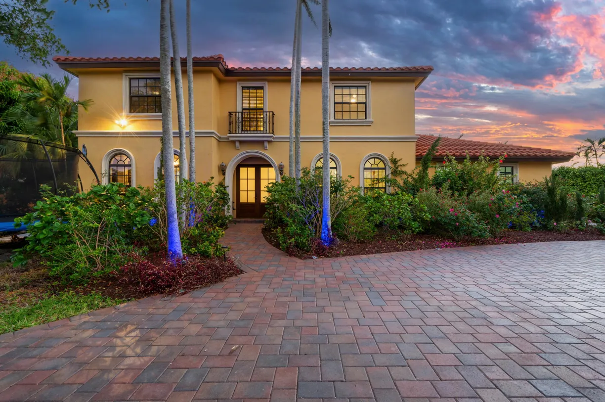 South Florida Real Estate | View 3025 Spanish Trail | Listing