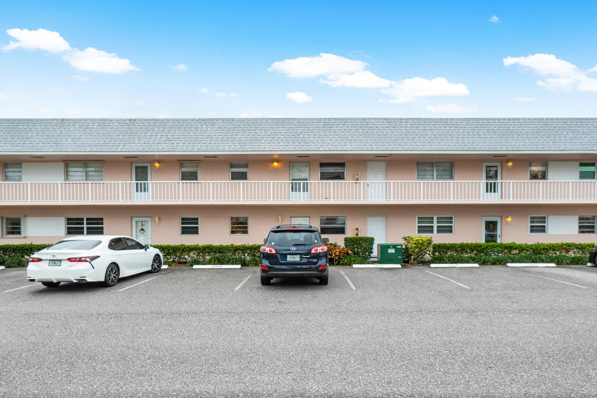 South Florida Real Estate | View 18081 SE Country Club Drive, Bldg 32 Unit 318 | 1 Bed, 1 Bath