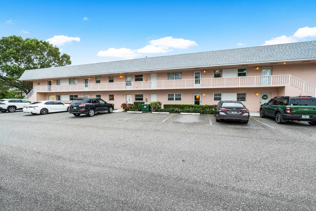 South Florida Real Estate | View 18081 SE Country Club Drive, Bldg 32 Unit 318 | Listing