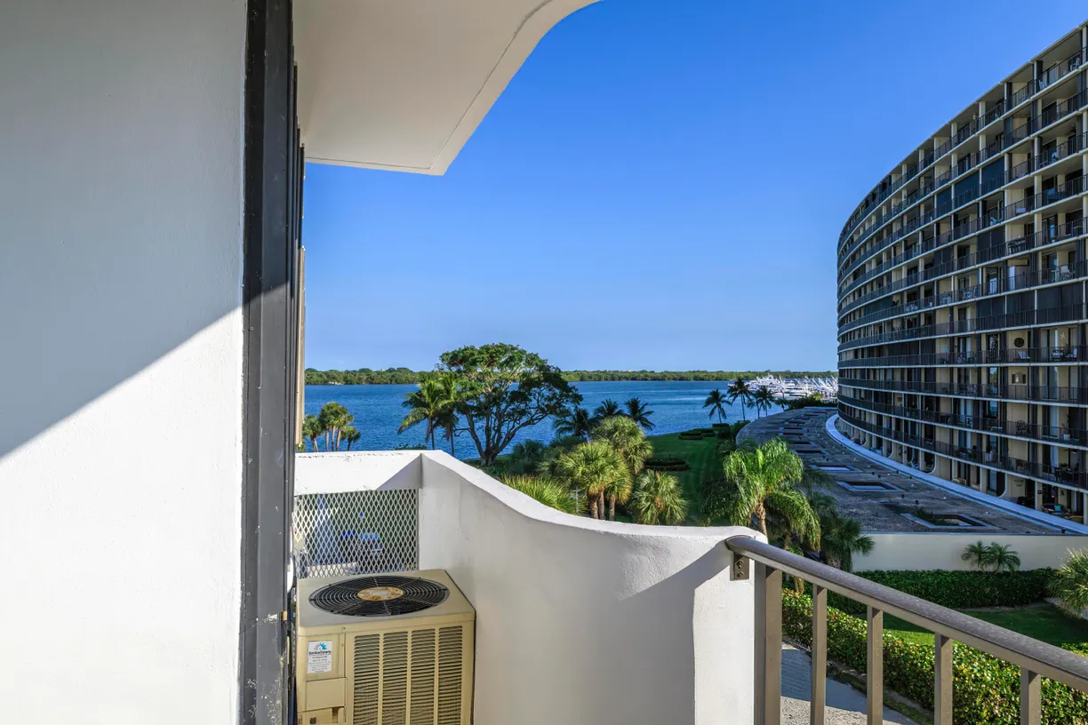 South Florida Real Estate | View 1200 Marine Way, 304 | 1 Bed, 1 Bath