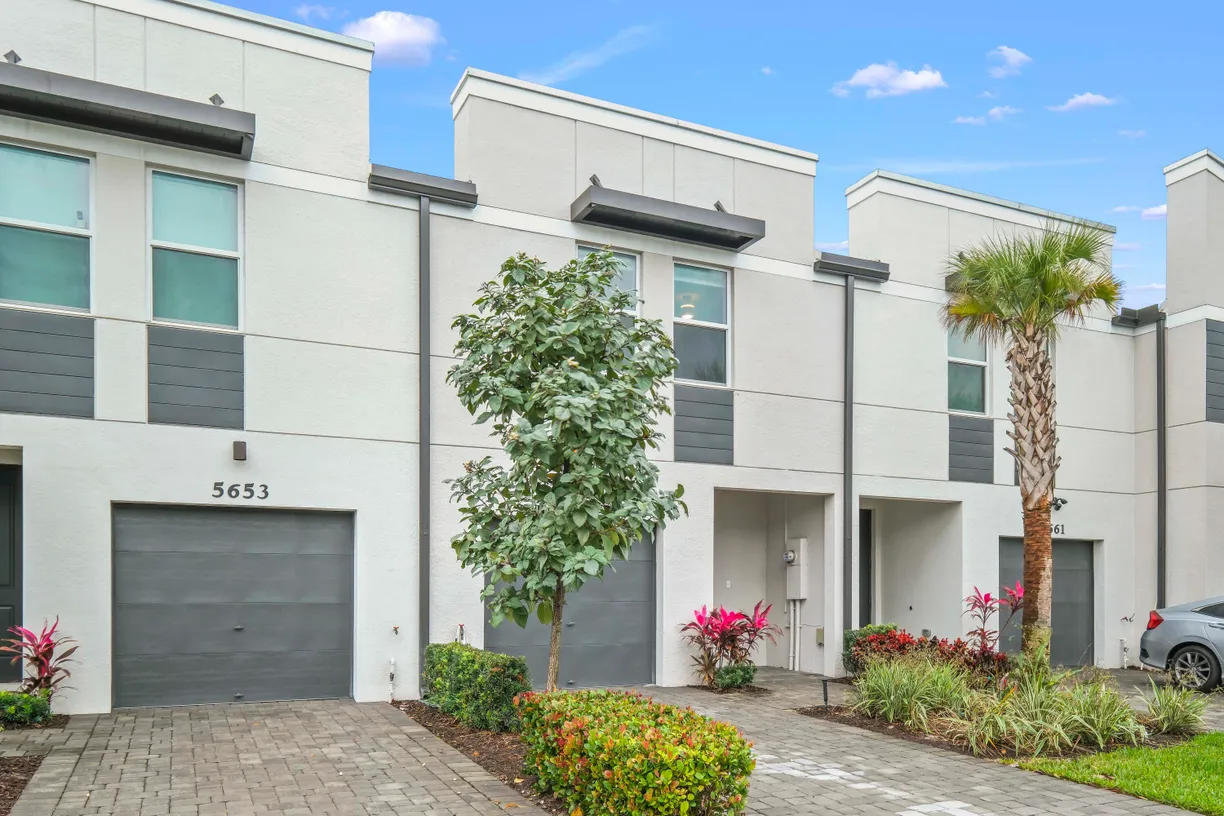 South Florida Real Estate | View 5657 Mentmore Drive | Listing