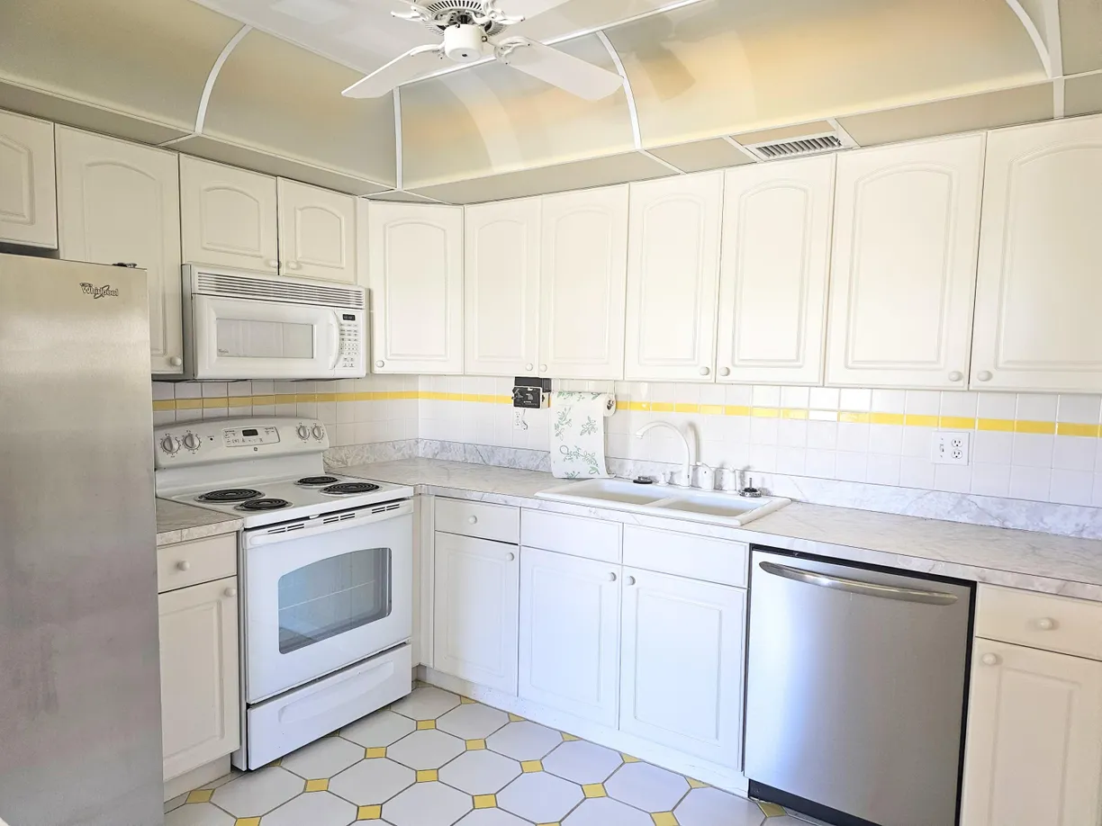 South Florida Real Estate | View 1800 SE Saint Lucie Boulevard, 7-207 | 2 Beds, 2 Baths