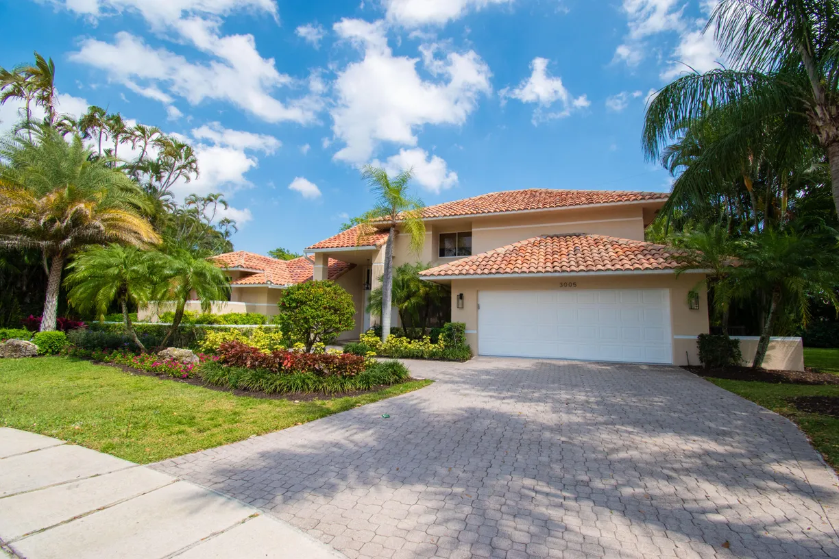South Florida Real Estate | View 3005 Hampton Circle | Listing