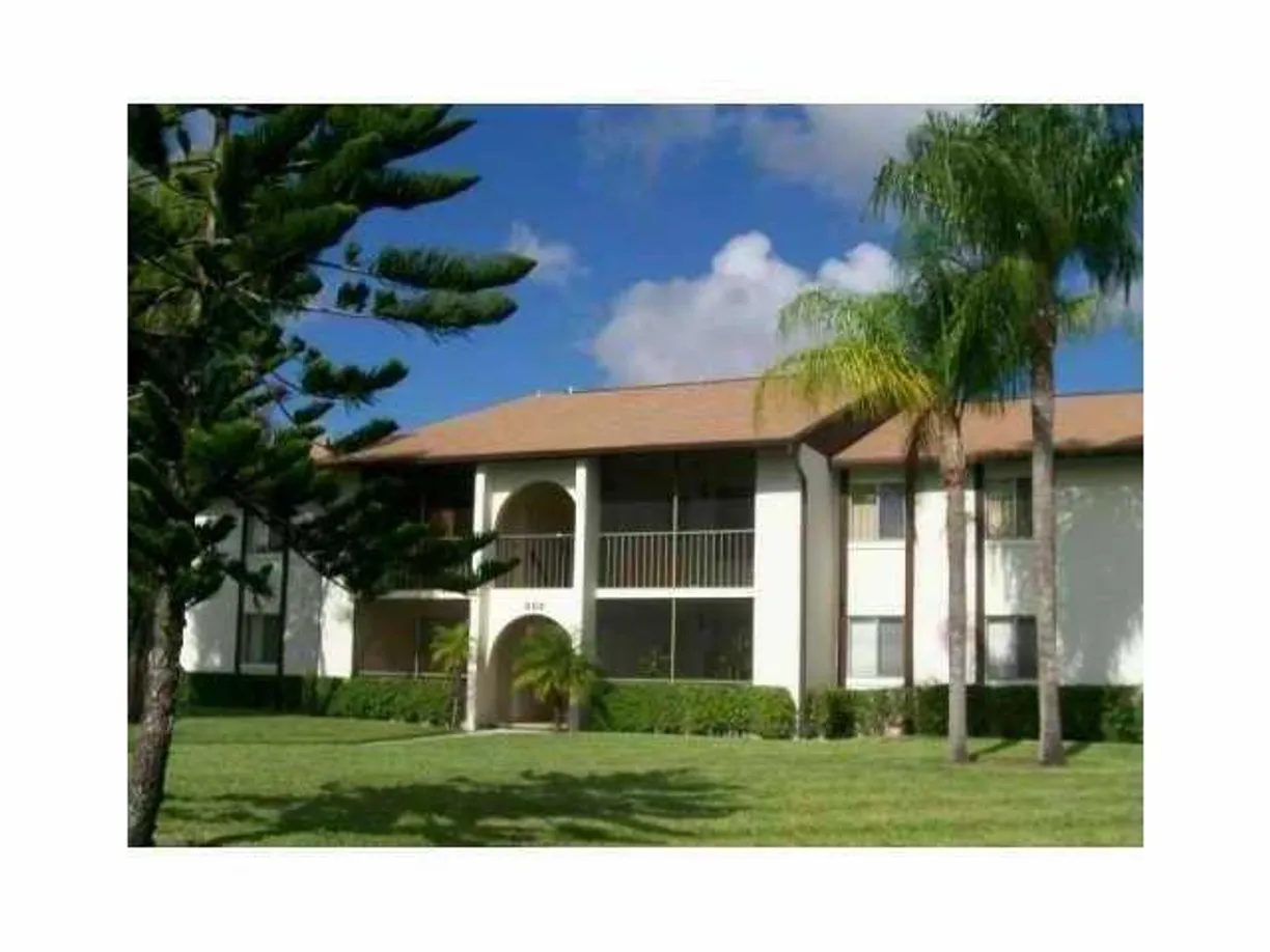 South Florida Real Estate | View 4857 Sable Pine Circle, A2 | 2 Beds, 2 Baths