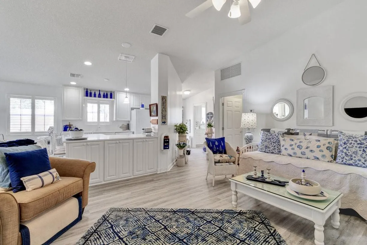 South Florida Real Estate | View 4934 Corsica Square | Listing