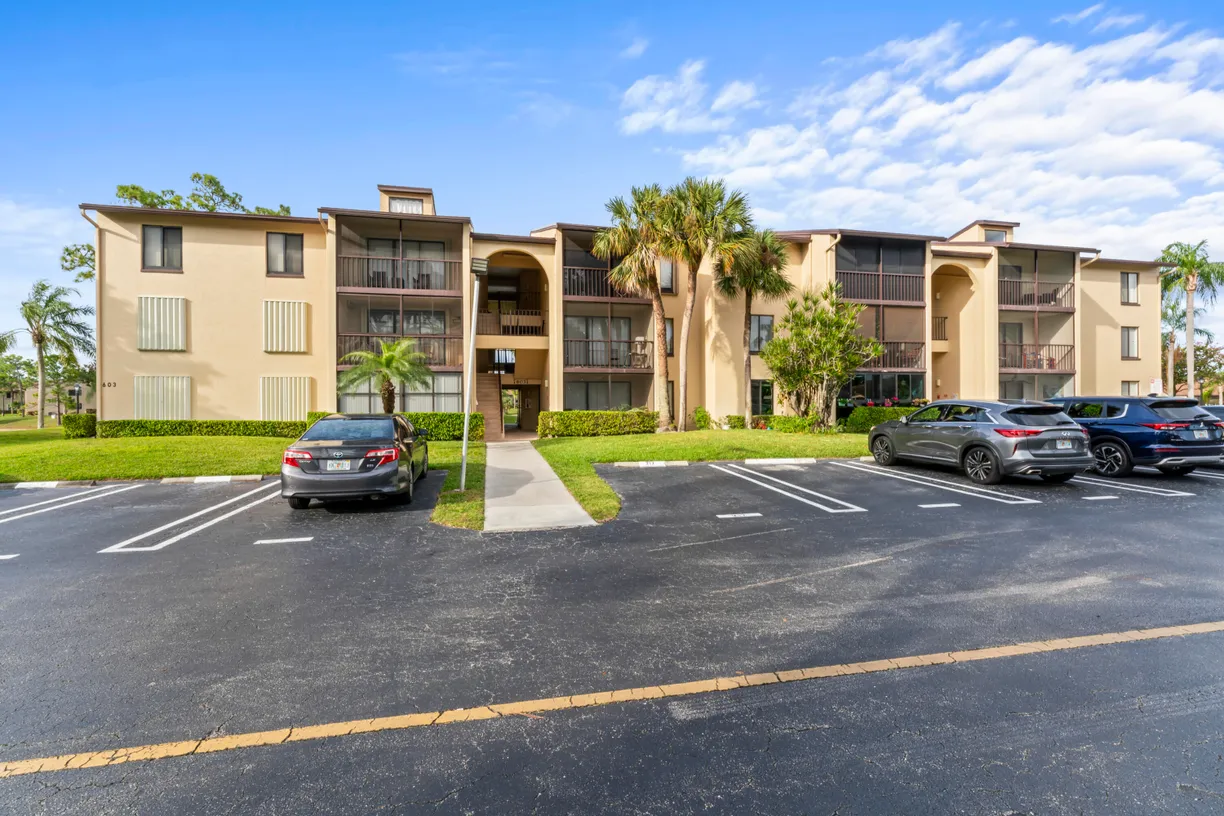 South Florida Real Estate | View 603 Sea Pine Way, H2 | 2 Beds, 2 Baths
