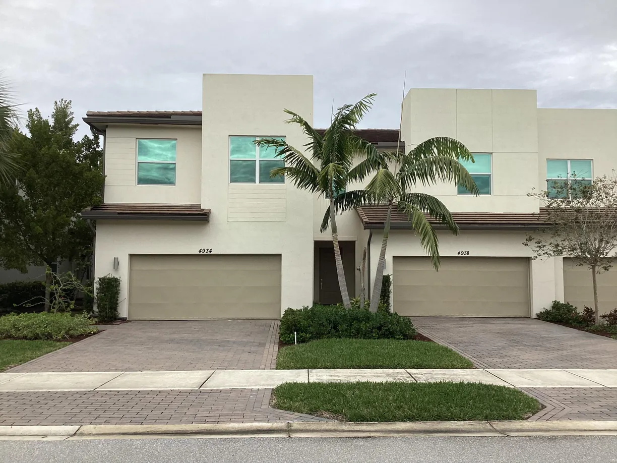 South Florida Real Estate | View 4934 Navali Drive | 3 Beds, 2 Baths