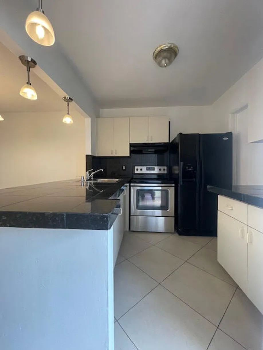 South Florida Real Estate | View 560 SE 2nd Avenue, H6 | Listing