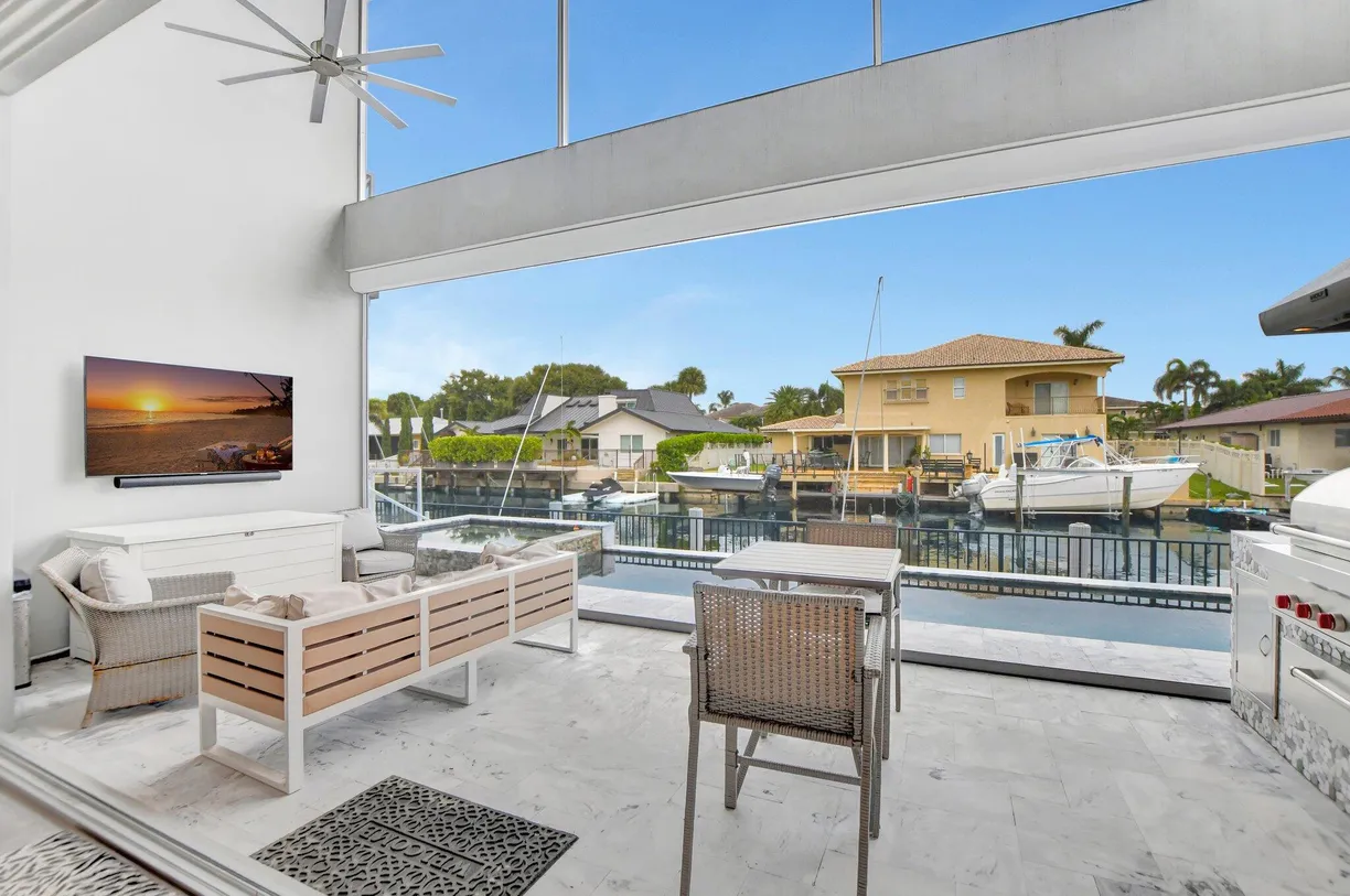 South Florida Real Estate | View 807 Dover Street | Listing