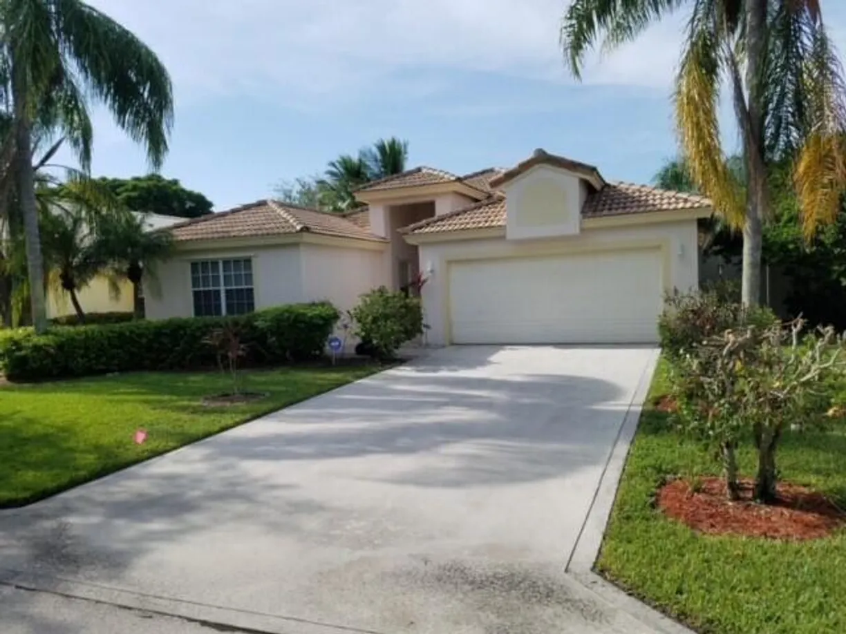 South Florida Real Estate | View 4070 Laurelwood Lane | Listing