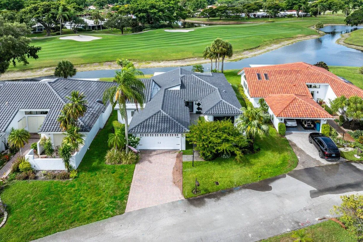 South Florida Real Estate | View 51 Woods Lane | Listing