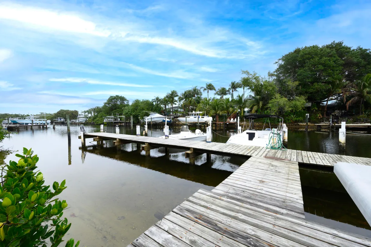 South Florida Real Estate | View 342 Southwind Drive, 121 | Listing
