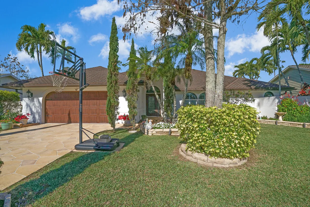 South Florida Real Estate | View 1313 Brampton Cove | 4 Beds, 3 Baths