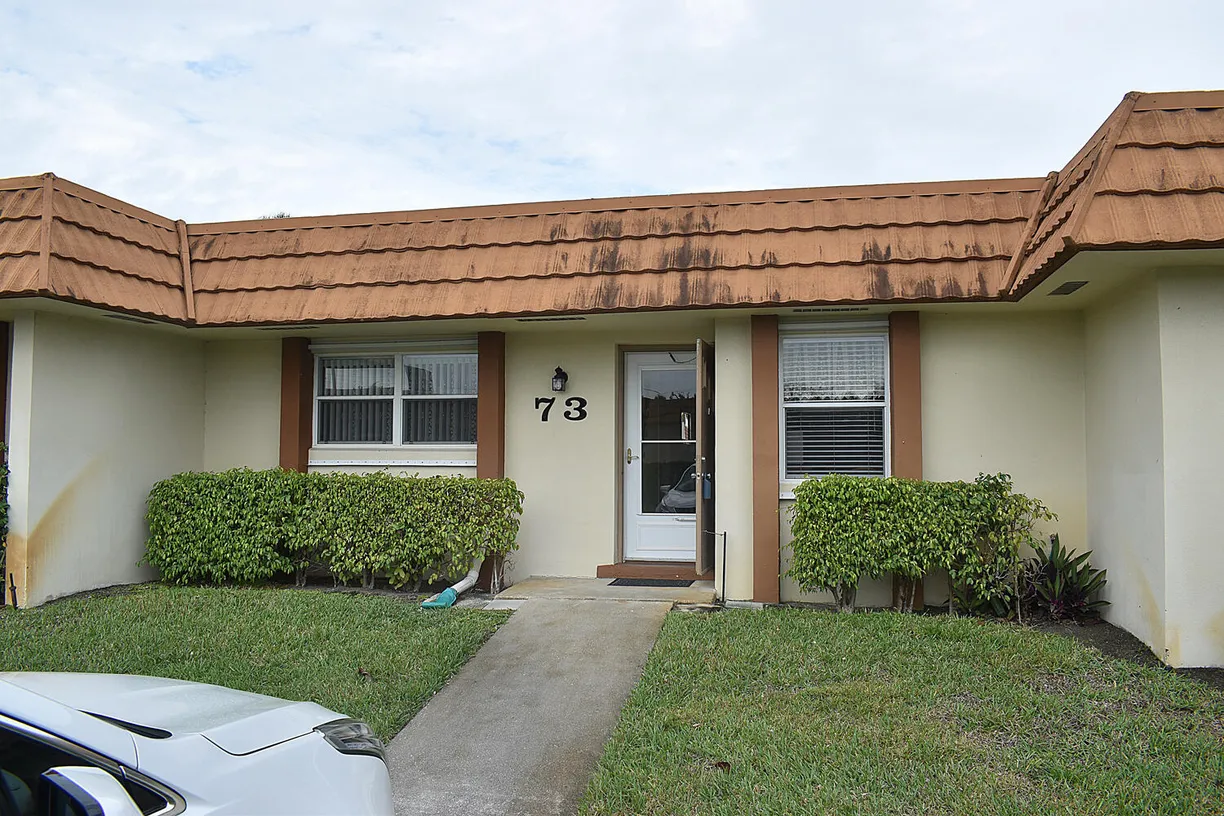 South Florida Real Estate | View 5780 Fernley Drive, 73 | 1 Bed, 2 Baths