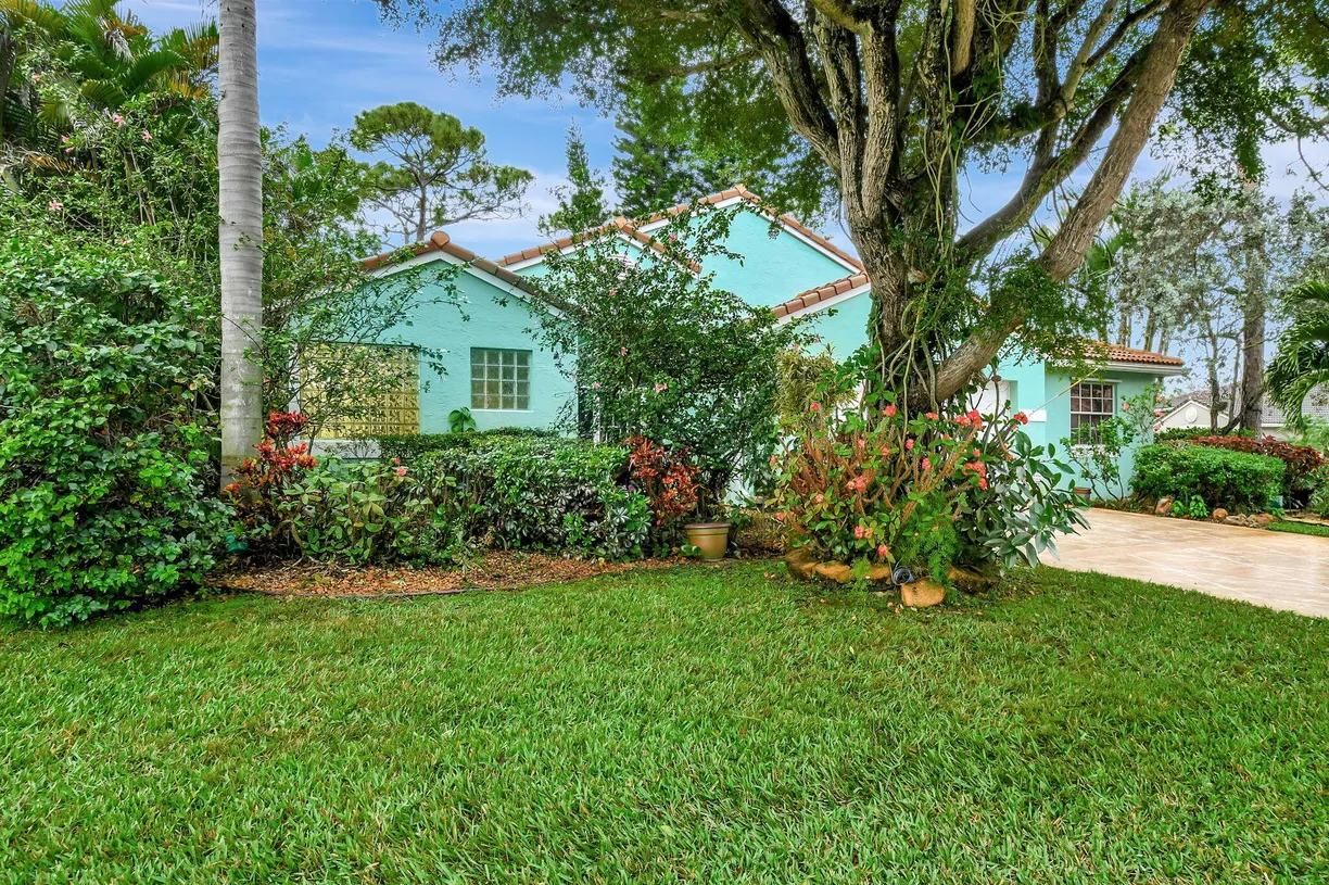 South Florida Real Estate | View 125 Egret Circle | Listing