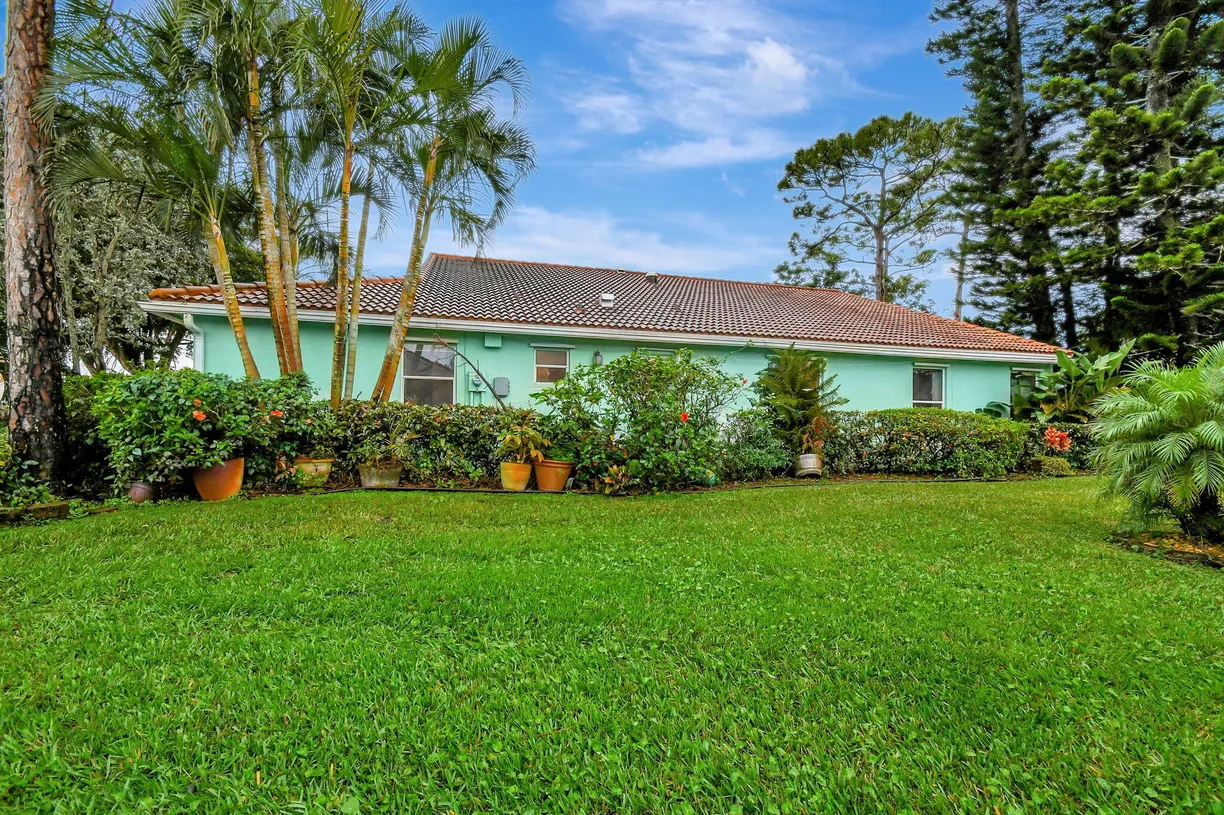 South Florida Real Estate | View 125 Egret Circle | Listing