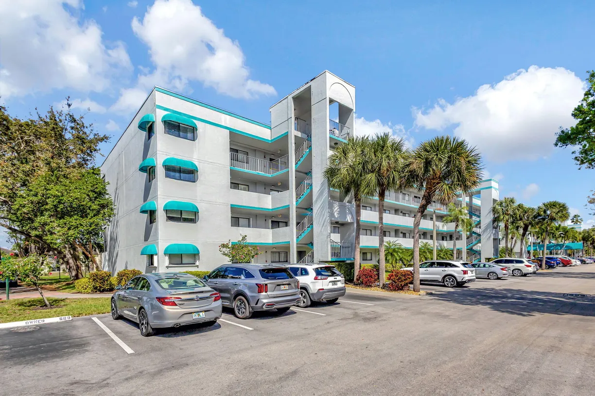 South Florida Real Estate | View 4725 Lucerne Lakes Blvd E, 401 | Listing